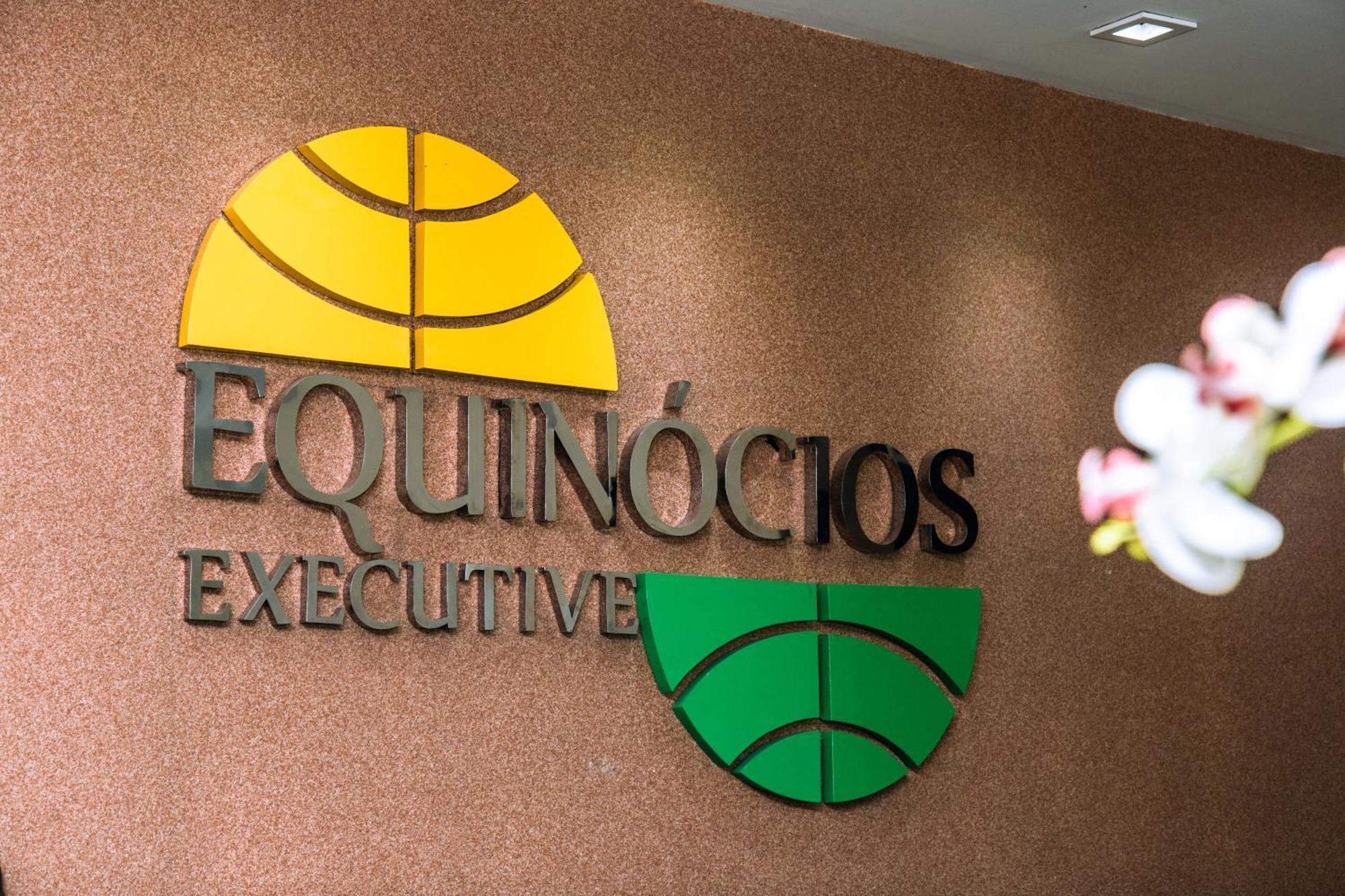 Hotel Equinocios Executive Barcarena Extérieur photo