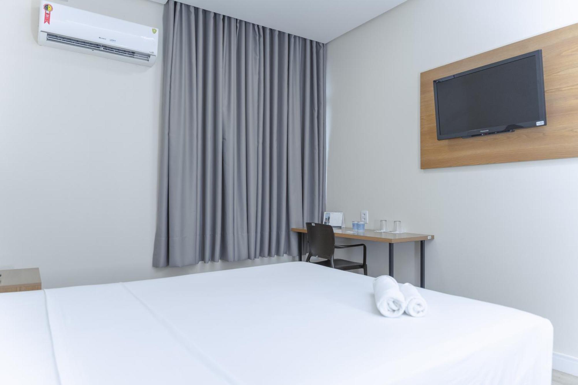Hotel Equinocios Executive Barcarena Extérieur photo