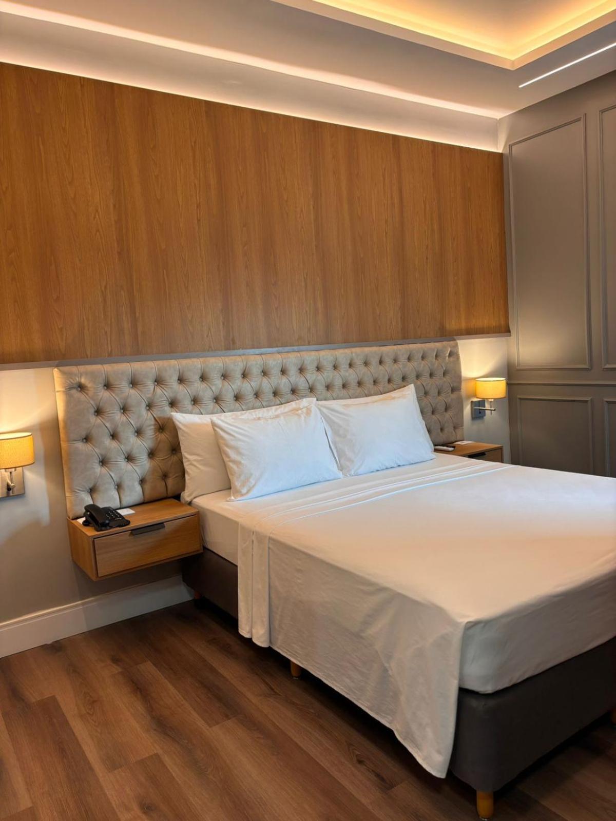 Hotel Equinocios Executive Barcarena Extérieur photo